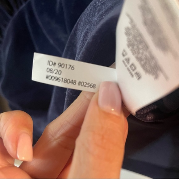 Express velvet dolman long sleeve navy blue scoop neck ruched top 90176 small - Picture 8 of 9